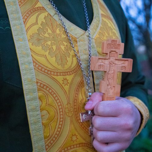 Освячені паски за кілька кілометрів від фронту мають дивовижну силу Великого Дня