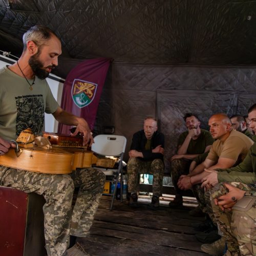 «Культурний десант» завітав до бійців 71 окремої єгерської бригади